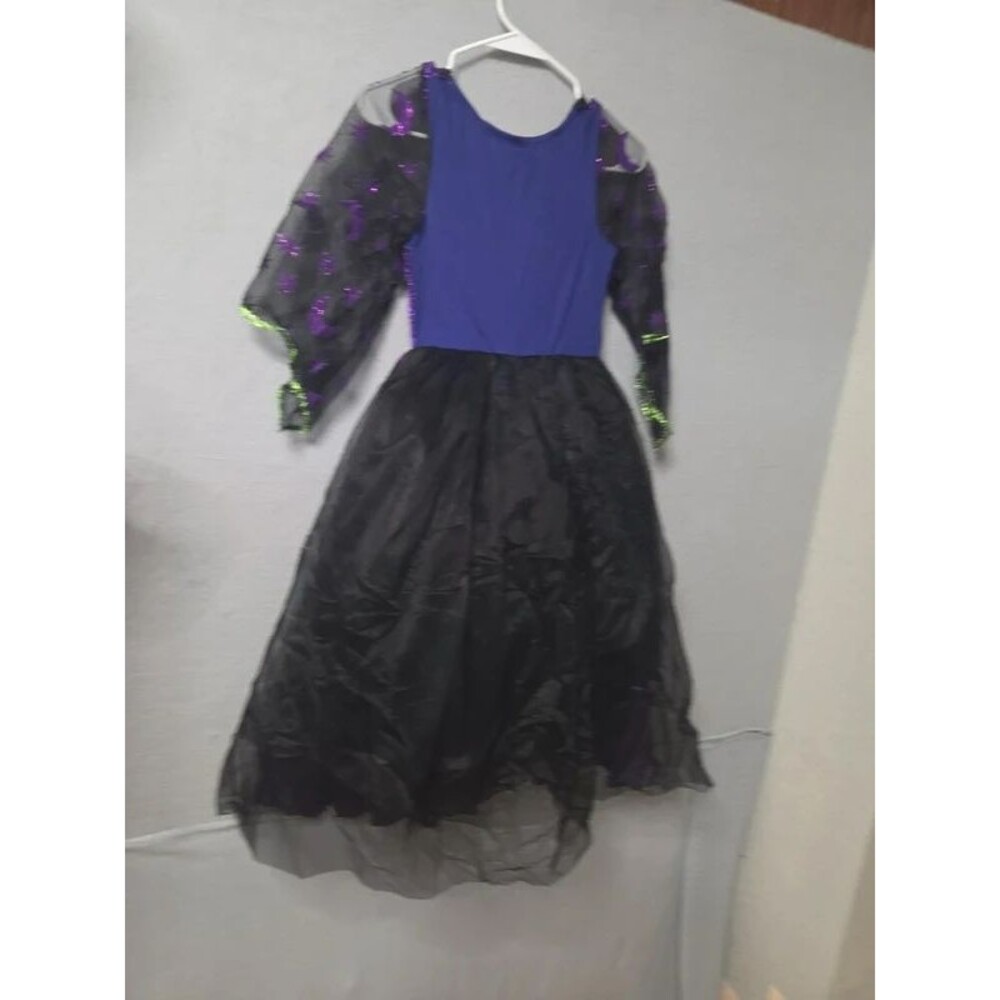 Beautiful girls witch costume - Picture 5 of 8
